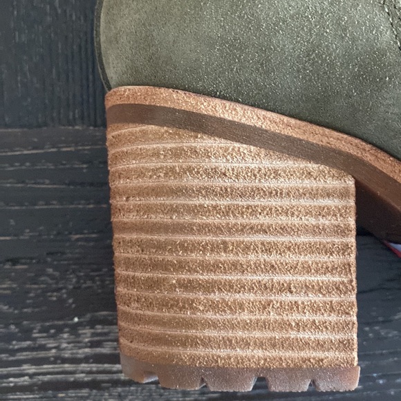 NWT Kork-Ease Green Dee Suede Ankle Boot - Picture 9 of 14